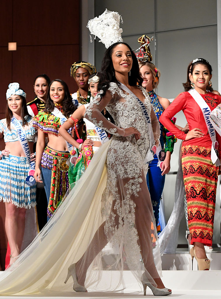 trajes tipicos de candidatas a miss international 2016. - Página 4 613858086