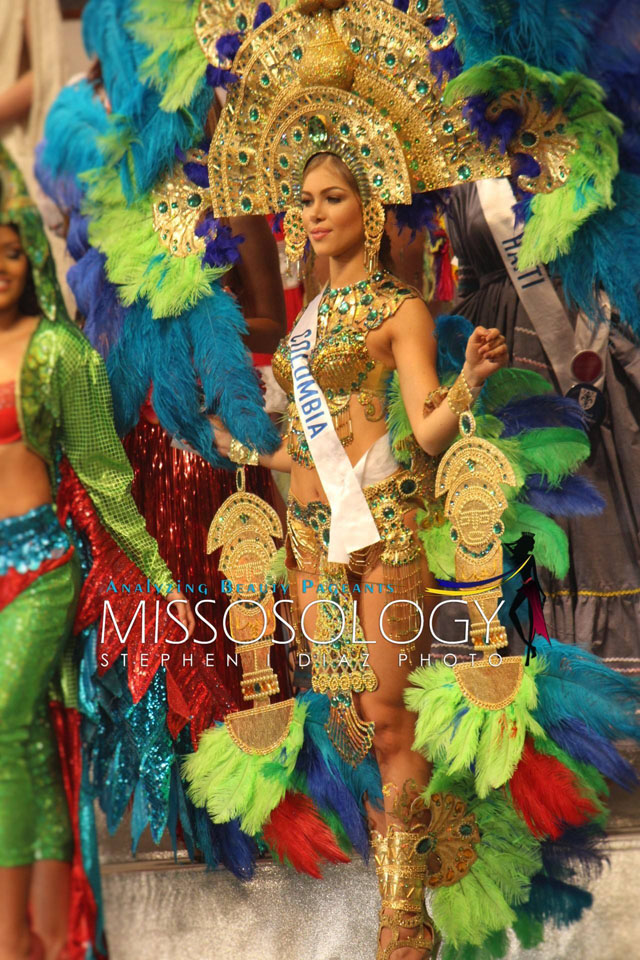 trajes tipicos de candidatas a miss international 2016. - Página 5 Colombia3