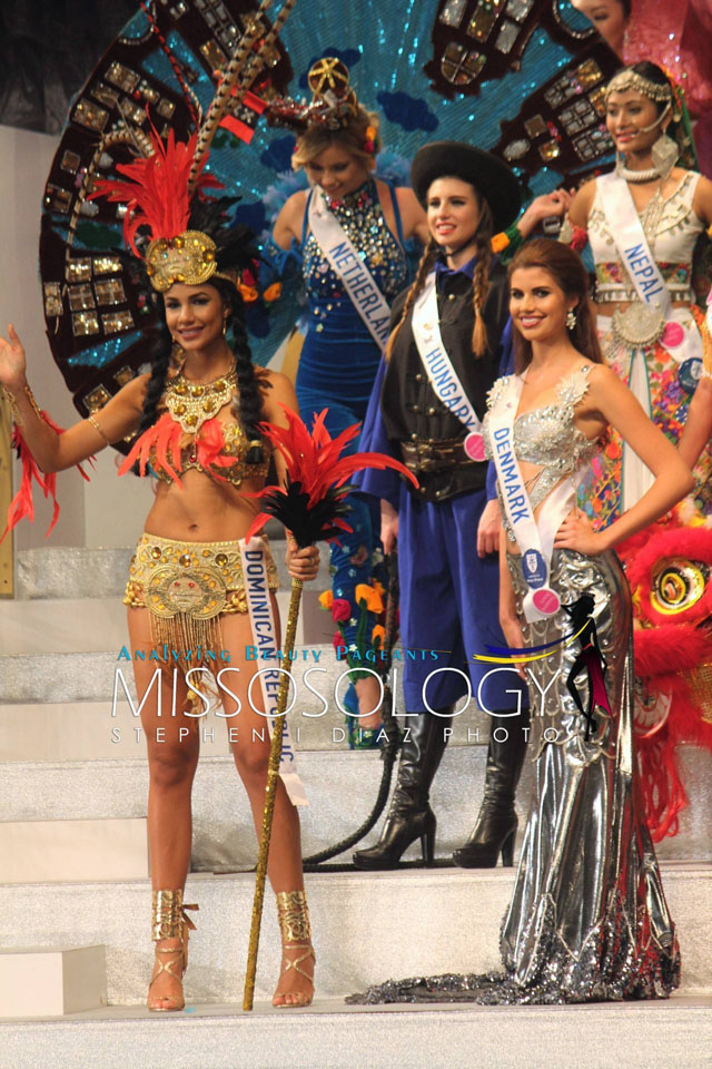 trajes tipicos de candidatas a miss international 2016. - Página 5 Dominican-Republic-and-Denmark