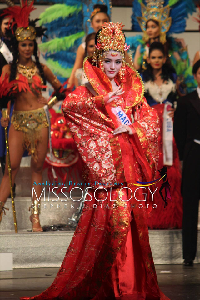 trajes tipicos de candidatas a miss international 2016. - Página 6 Macau