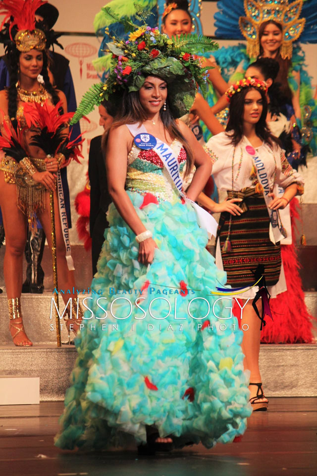 trajes tipicos de candidatas a miss international 2016. - Página 6 Mauritius2