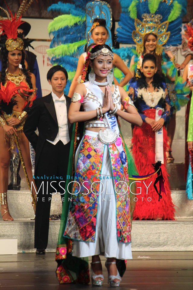 trajes tipicos de candidatas a miss international 2016. - Página 6 Nepal