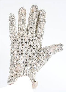 26 01 12 : Empreintes de MJ sur le Grauman's Chinese Theatre Glove-2_0