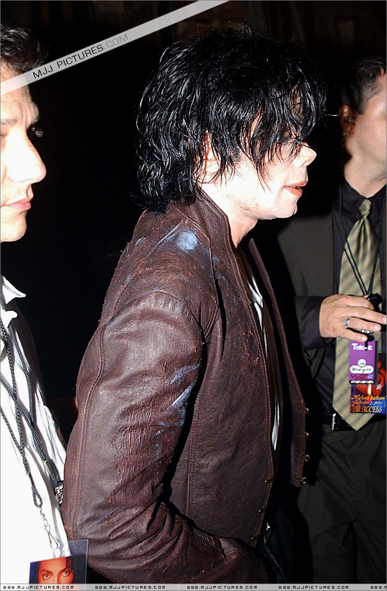 Michael no "The 18th Annual MTV Video Music Awards" em 2001 003