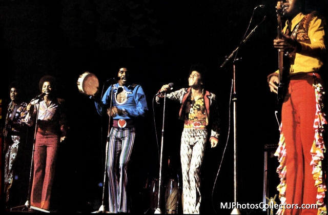 1972 - The Jackson Five em turnê no Reino Unido Med_gallery_4_1580_166642