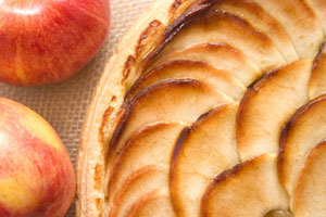 La tarte aux pommes roses et aux pignons Tarte