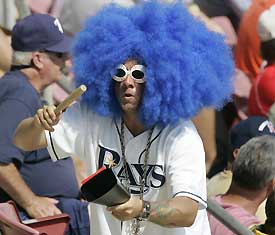 Raysmania taking hold at the Trop with their cowbells PXVv3GpF