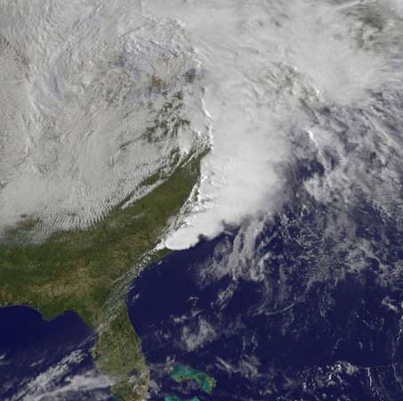 ¡ ALERTA ! Hasta 300 tornados más en las próximas dos semanas en Estados Unidos !! Satellite-image-tornado-outbreak-april-2011