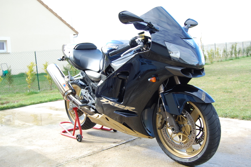 VEND zx12r 2003 noir et or AA10.jpg