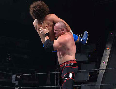 Wrestlemania 27 Şovu. KANE-CHOKESLAM