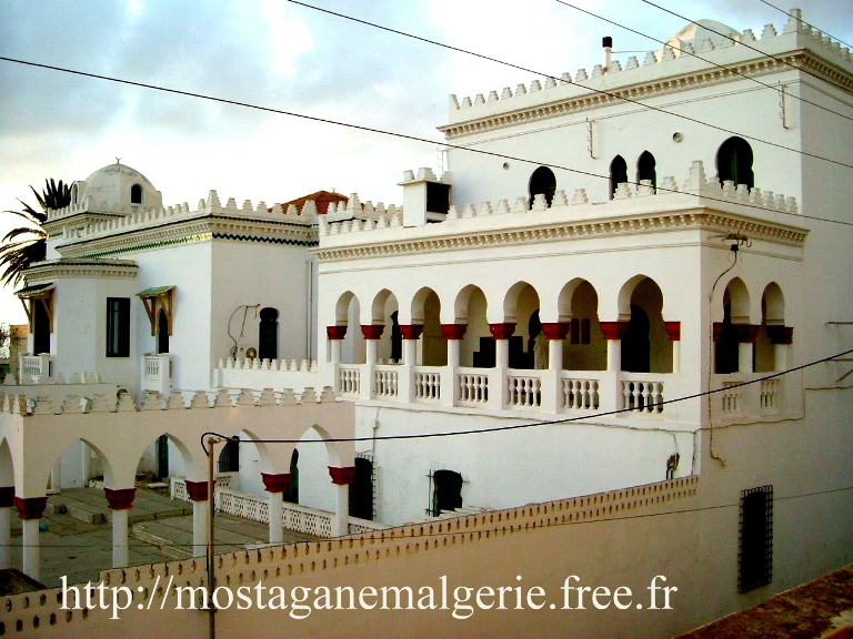   27 Mostaganem-Ecole-des-beaux-arts-2009%20copieweb