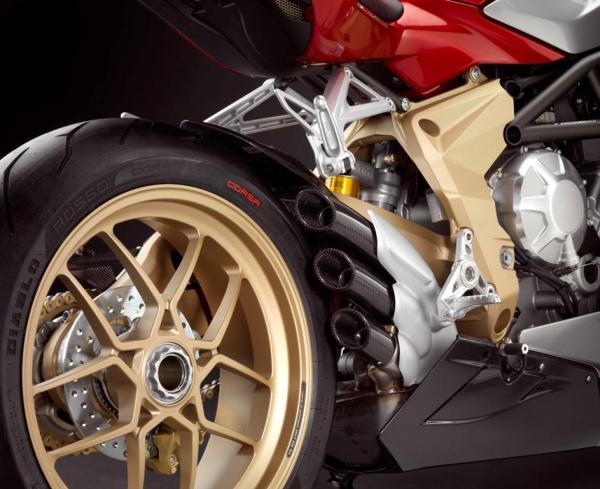 Preciosa la MV Agusta F3 675 Serie Oro 2012 2012-mv-agusta-f3-675-serie-oro-4