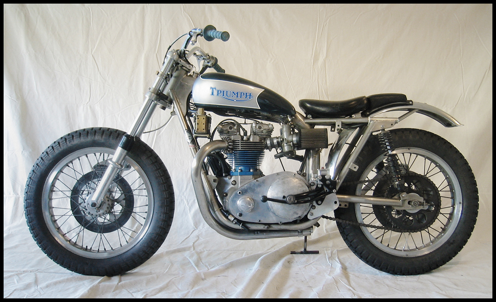 TRIUMPH TIGER 800 XC la nouvelle Africa Twin 1969_triumph_trackmaster