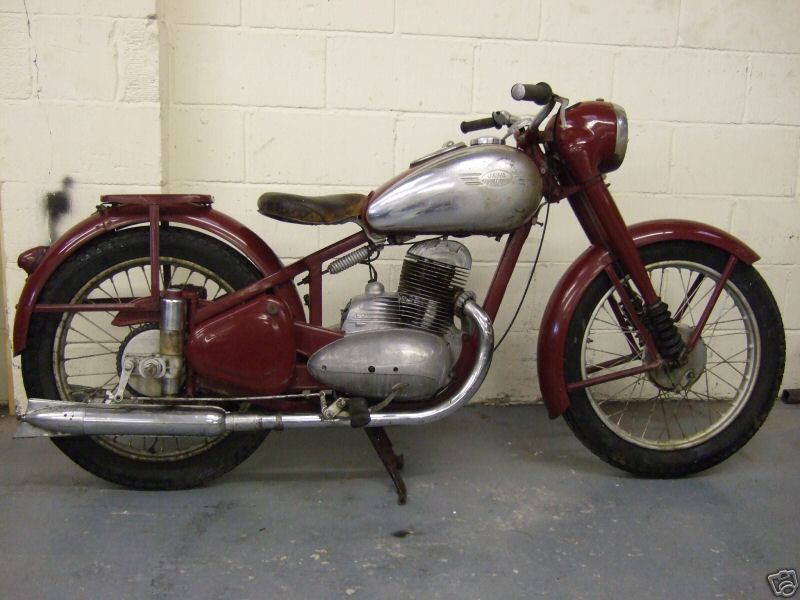 В началото беше DKW Jawa_250_perak