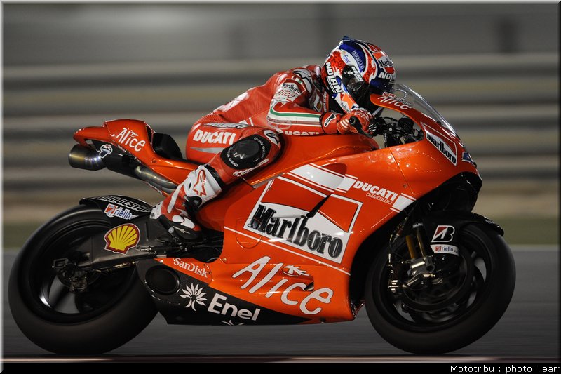 Moto GP - Page 3 Stoner_3