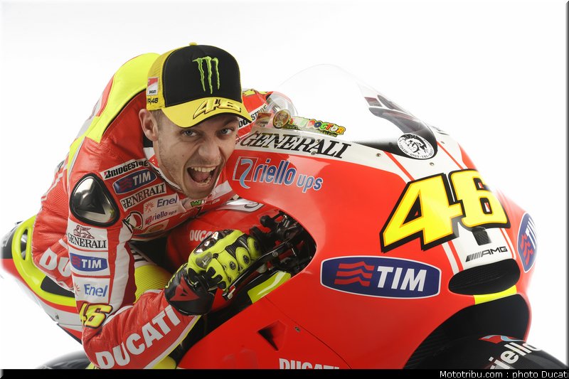 Moto GP - Page 10 Ducati_vroom_2011_0010