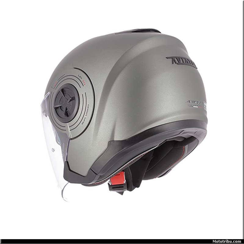 Astone, casque jet Aviator, résolument orienté GT %C3%89QUIPEMENT-Astone-casque-jet-Aviator-r%C3%A9solument-orient%C3%A9-GT_3