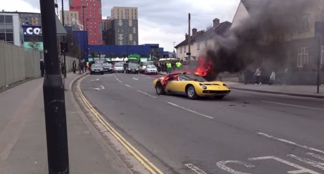 Lamborghini Miura Lamborghini-Miura-burning-01-631x340