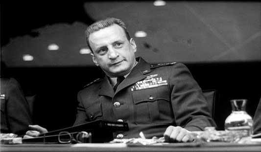 F3-92 * 170 George C. Scott vs 426 Sarah Polley George-c-scott-drstrangelove-6