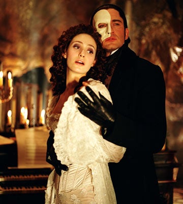 Operadaki Hayalet (2004) Phantomoftheopera_rossumbutlerinline_1103591889