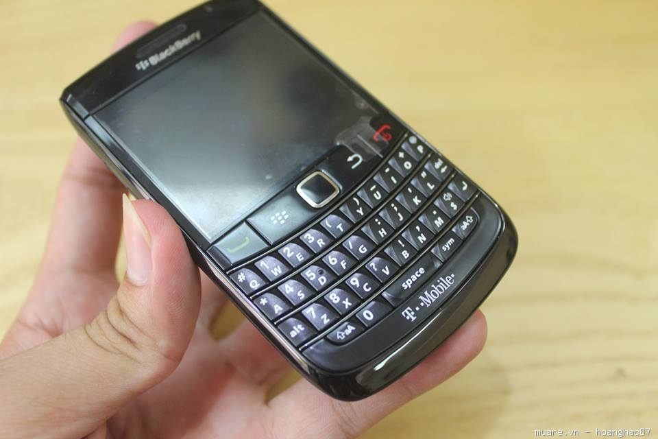 Điện Thoại  Blackberry 9780 Hàng Chất , Giá cực sốc 757215_f9b2aea92465cb5803692e214dd8dcf3