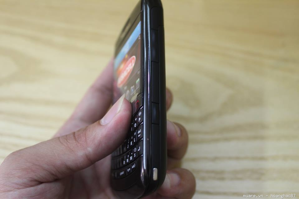 Điện Thoại  Blackberry 9780 Hàng Chất , Giá cực sốc 757218_eb622b0dc0abad036027a5b395c0f8bf