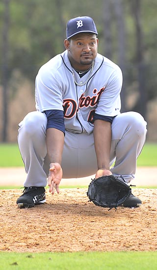 Spring Training 2010  Workout Pics Feb 19-Mar 1 20100221181445_2010-0221-rb-tigers0430