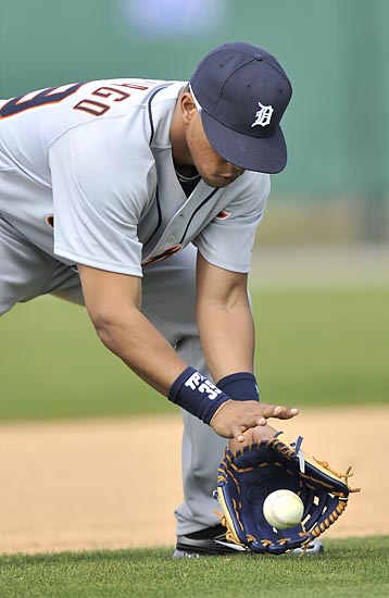 Spring Training 2010  Workout Pics Feb 19-Mar 1 20100221181521_2010-0221-rb-tigers0112