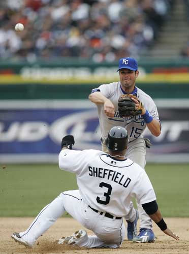 OPENING DAY PICTURES 2008-0331-jg-Tigs-KC--1047s