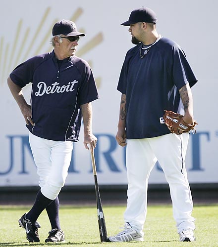 Spring Training Game Pictures 2008 - Page 9 2008-0327-rb-tigers_pregame037