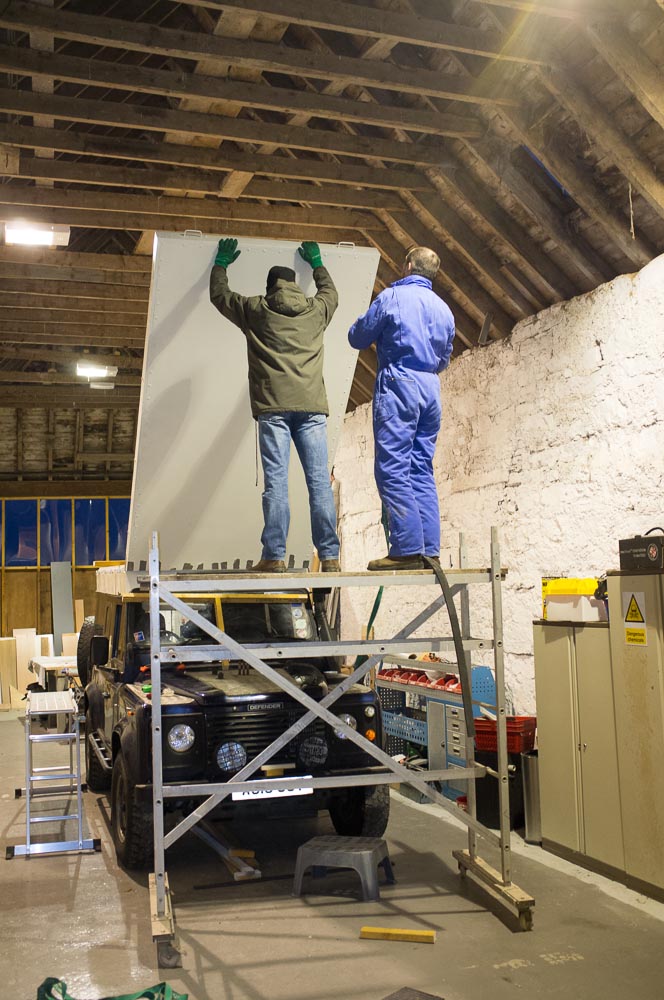 Lifting roof on a 110 Defender (home made! en Ecosse!) Fit-2