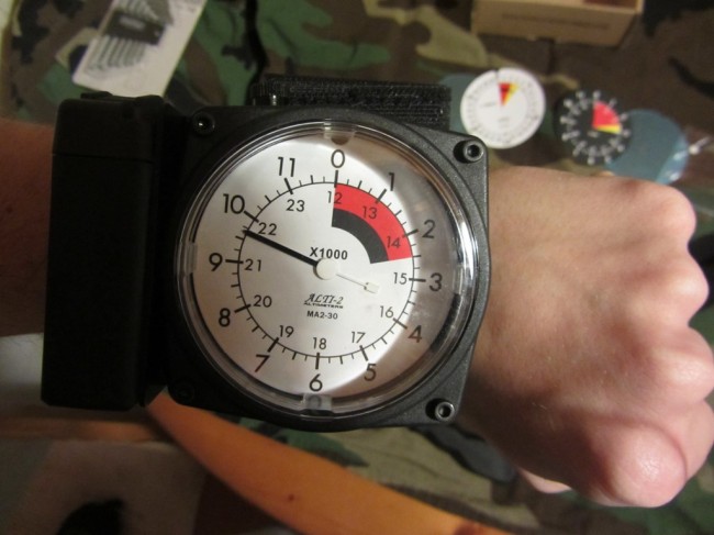 Review Element Military Altimaster MA2-30 Review-Element-Military-Altimaster-Wrist-mounted-650x487