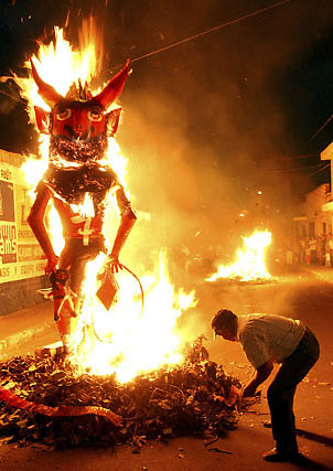 La Quema del Diablo - Tradición Guatemalteca de cada 7 de diciembre La-Quema-del-Diablo