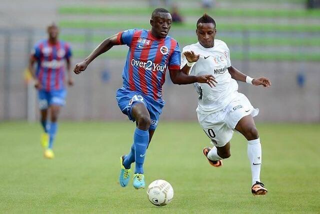 Petit  petit, le dfenseur Dennis Appiah prend de l'importance au sein du SM Caen. Demain,  Istres, il devrait encore apporter sa pice  l'difice