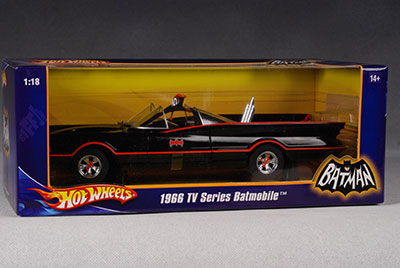 BATMOBILE 1:18ème de la serie Tv de 1966 - HOTWHEELS Review_66batmobile_2