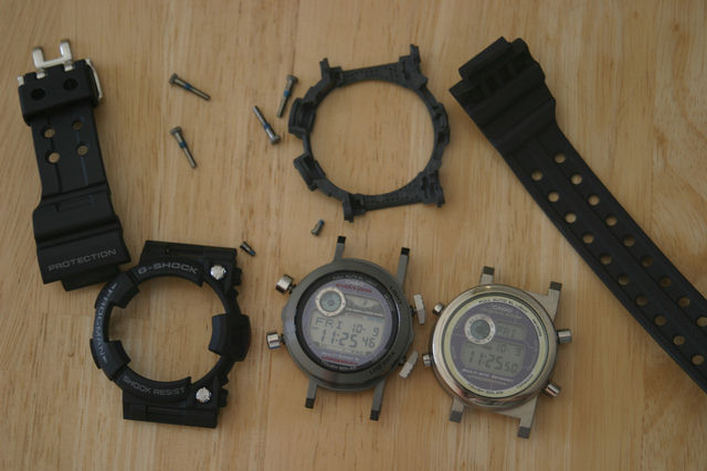 Une montre multifonctions? - Page 2 Dismantling-GWF-1000-Frogman-Gshock-Diver-Watch-Disassembly-Parts-1