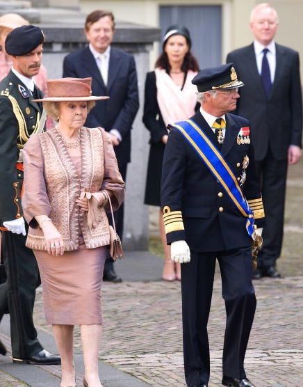 La reina Beatrix y su familia - Página 9 Dvcvv