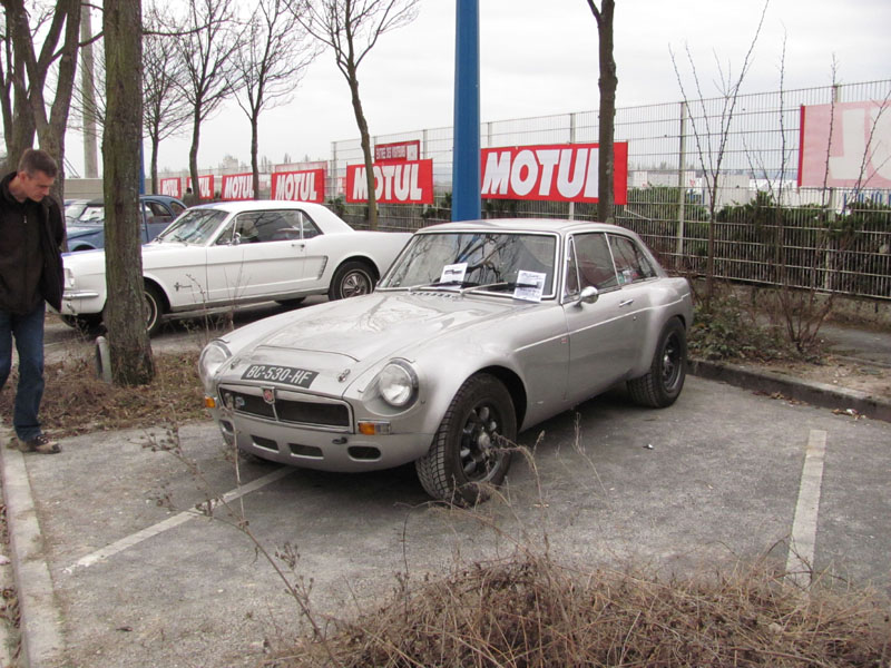 [2011] Rassemblement de voitures anciennes à Reims (51) mars Reims62