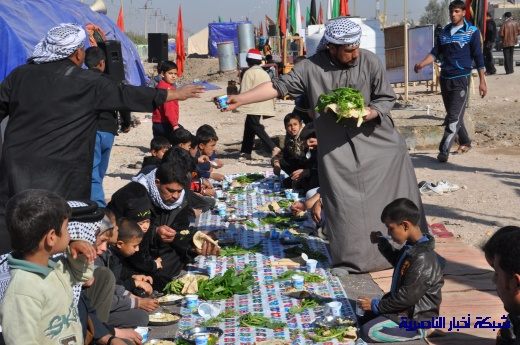 الآلاف من زوار الحسين ع يصلون إلى مدينة الناصرية سيرا على الأقدام ، في طريقهم إلى كربلاء المقدسة  Nasiriyah009