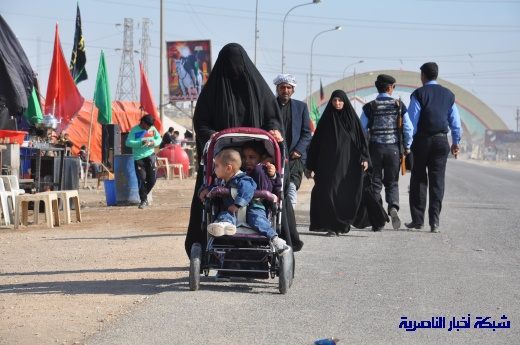 الآلاف من زوار الحسين ع يصلون إلى مدينة الناصرية سيرا على الأقدام ، في طريقهم إلى كربلاء المقدسة  Nasiriyah045