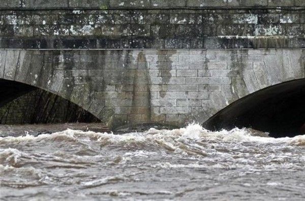 CASTASTROPHE DANS LE SUD - PRUDENCE A VOUS(inondations)+autres 19dc8b4e