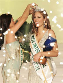 Miss International 2006: Daniela di Giacomo of Venezuela Eb9f3b8693_35456055_o2