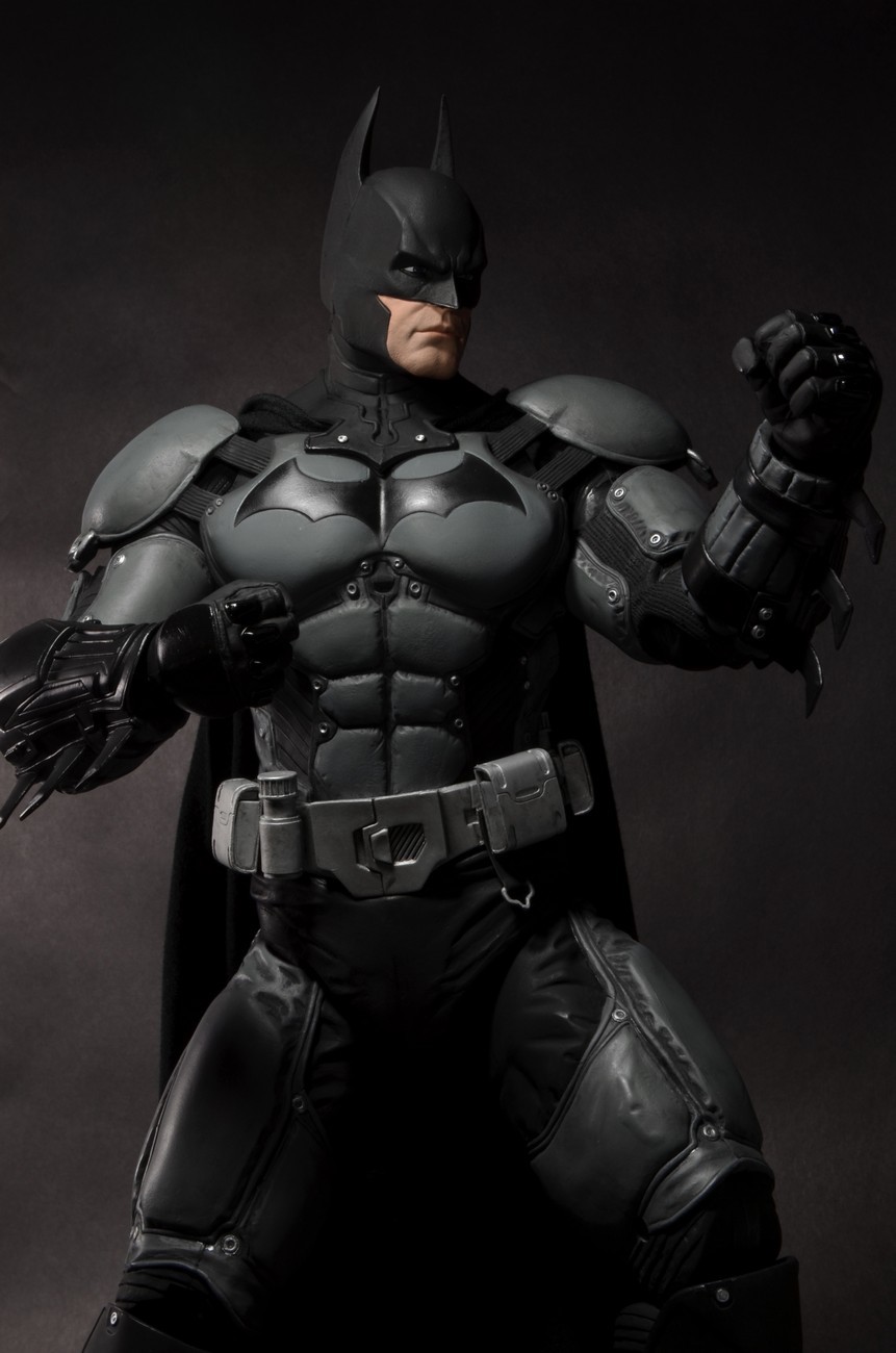 [NECA] Batman Arkham Origins - Batman 1/4 Scale - Página 4 1300w-Arkham_Batman10_tn