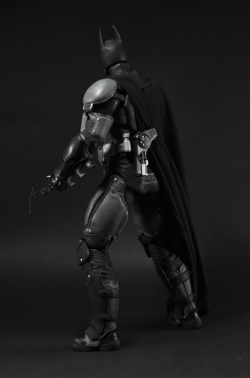 [NECA] Batman Arkham Origins - Batman 1/4 Scale - Página 4 1300w-Arkham_Batman11_tn