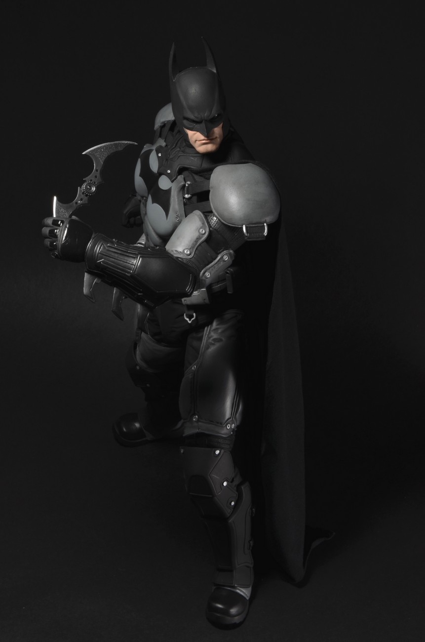 [NECA] Batman Arkham Origins - Batman 1/4 Scale - Página 4 1300w-Arkham_Batman4_tn