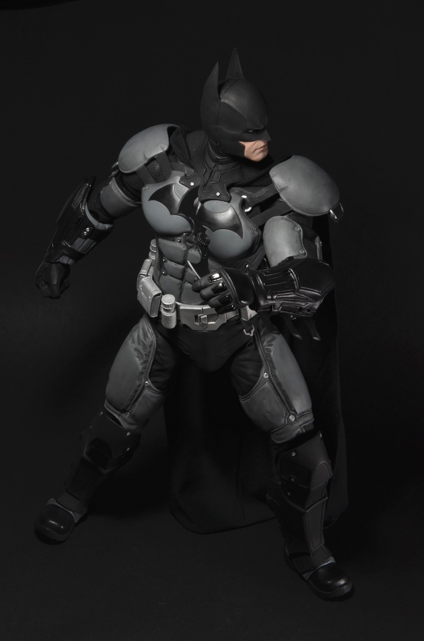 [NECA] Batman Arkham Origins - Batman 1/4 Scale - Página 4 1300w-Arkham_Batman5_tn