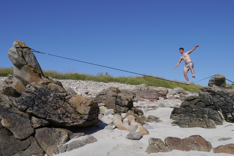 Slackline en Bretagne Nedved_manu