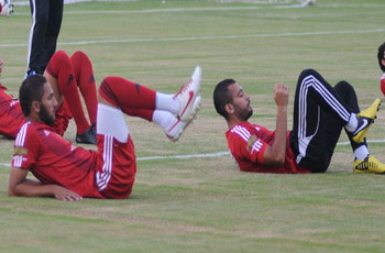 نجاة مدافعىّ الاهلى من حادث على الطريق الدائرى 43172-tahaaaa