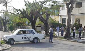 Caras de la dictadura PNR (fotos) - Página 2 _39064869_030407cuba1