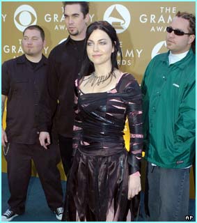 ملكة القوثيك Amy Lee _39837231_evanescence